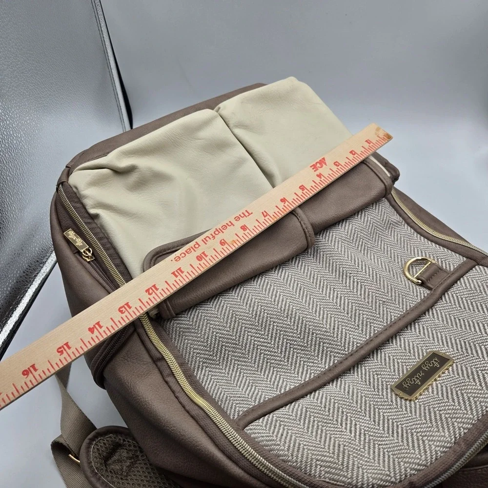 Itzy Ritzy Boss Plus Backpack Diaper Bag Tan Herringbone Gold Hardware Excellent
